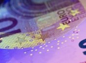 Евро может показать максимальное падение к доллару в истории