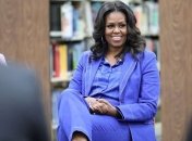 Мишель Обама в ярком костюме появилась на публике