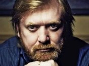 Английского писателя уличили в написании хвалебных рецензий 