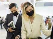 Зеленский купил книгу, из-за которой судился Медведчук: президент посетил "Книжный Арсенал-2021" (фото)