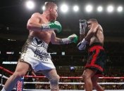 Сауль Альварес решением судей победил Джейкобса