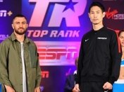 Ломаченко рассмешил соперника на первой дуэли взглядов (видео)