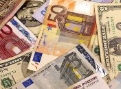 Валюта снова дорожает: сколько стоят евро и доллар 