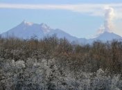 Вулкан на Камчатке выбросил столб пепла в 6 километров