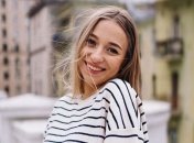 "Как вам брюнетка?": беременная Екатерина Репяхова поделилась архивным фото