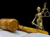 В Запорожье мужчину судят за незаконную недвижимость возле Днепра