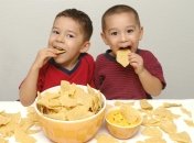 Внезапно: как чипсы влияют на развитие ребенка