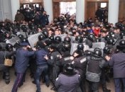 Аваков поручил провести расследование штурма Винницкой ОГА