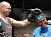 Боксер Дычко сравнил спарринги с Кличко и Уайлдером