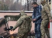 На условия не жалуются: Москалькова посетила раненых украинских моряков