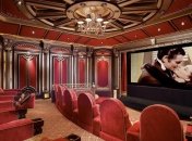 Кинотеатры США наградят зрителей за отключение телефонов