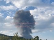 Столб дыма виден издалека