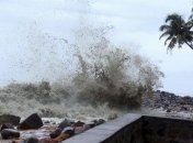 Индия потерпает от циклона "Окхи": погибли 14 человек