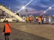 Горят не только заводы и фабрики: в россии вспыхнул пассажирский самолет (видео)