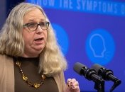 Байден выдвинул на высокий пост женщину-трансгендера: что о ней известно