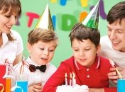 Медики не рекомендуют массово задувать свечи на тортах