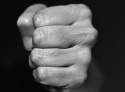 В Днепре неизвестные в балаклавах жестоко избили активистов