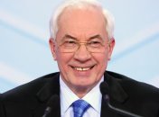 На страницу Азарова на Facebook поступило свыше 10 тысяч обращений