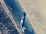 Если бы это случилось в Украине: в сети появились новые мемы о сухогрузе Ever Given (фото)