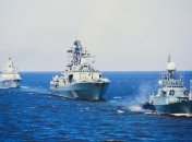 Российские военные корабли продолжают мешать свободе судноплавства в Черном море