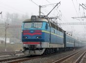 В Одессе подросток бегал по крыше поезда и коснулся провода: 90% тела - в ожогах