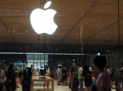 Становится все опасней: Apple закрыла все офисы и магазины в Китае