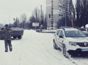 В Киеве на улицы вывели БТРы для освобождения авто, застрявших в снегу (фото, видео)
