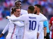 У фаворитов Евро-2020 рассорились нападающие