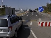 В пунктах пропуска в Донбассе застряли 185 автомобилей