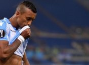 Драку Нани с болельщиками "Лацио" разнимали все пассажиры самолета