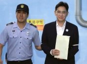 Скандал в Samsung: вице-президент корпорации сел на 5 лет за взятки