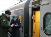 Украина открыла дело за проезд российского поезда по Крымскому мосту