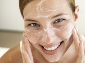 Как добиться идеального состояния кожи с помощью скраба