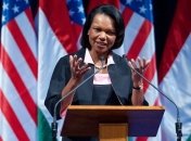 Кондолиза Райз: США должны помочь Украине защитить себя