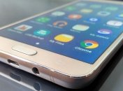 Известны новые подробности о Samsung Galaxy J7 