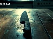 Якщо ви вірите у прикмети, краще не лишати ніж на столі (зображення створено за допомогою ШІ)