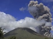 Вулкан Локон снова активизировался