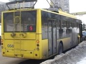 Все киевские троллейбусы в связи с погодой сбились с графика