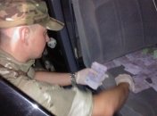Офицера военкомата в Житомирской области поймали на взятке