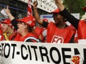 Peugeot Citroen уволит восемь тысяч сотрудников