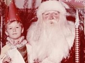 Звезды под елкой: 25  детских фото знаменитостей на новогодних утренниках