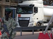 Знову черги на пункті пропуску