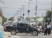 В результате двух взрывов в Сомали погибли более 20 человек