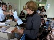 Согласно опросу, партия премьера Греции отстает от оппозиции на 9%