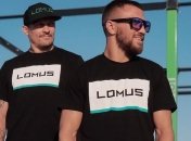 Усик и Ломаченко на пляже готовятся к большим боям (Видео)