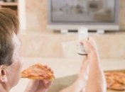 Переедание и недостаток любви: что люди пытаются заменить едой