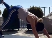 Домашні вправи разом з Еліною Світоліною (Відео)