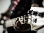 Музыкант на сцене убил недовольного туриста