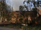 В одному з районів Києва спалахнула сильна пожежа: фото та відео