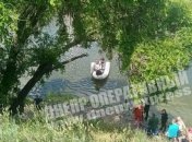 Молодая девушка сиганула с моста в Днепре (видео)